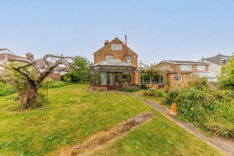 Rear Garden (2)