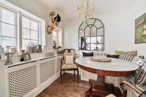 Dining Room (3)