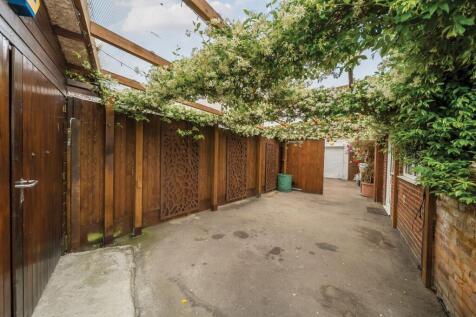 Car Port/Garage (1)