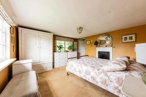 Bedroom One (2)