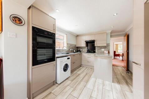 Kitchen/Dining Room (1)