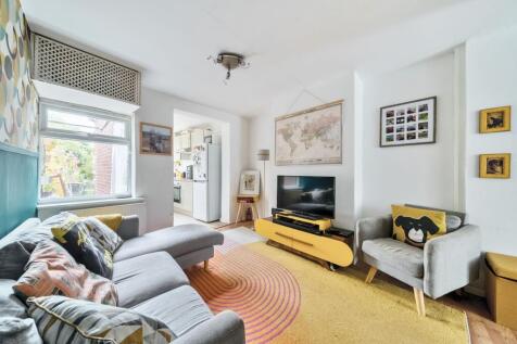 Living Room (2)