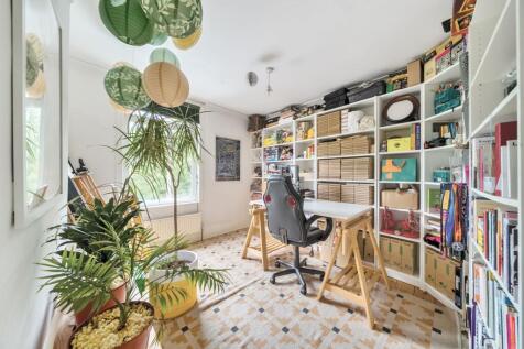 Bedroom Two (1)