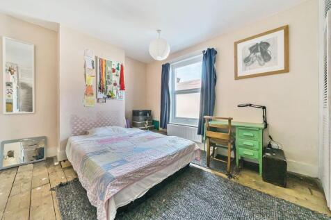 Bedroom Two (2)