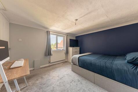 Bedroom One (2)