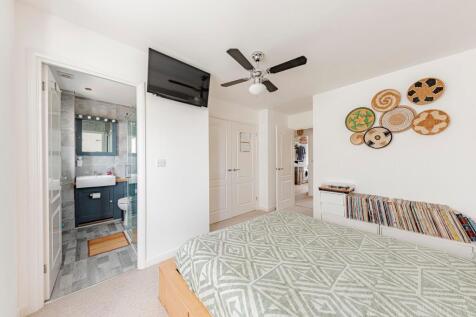 Bedroom One (2)
