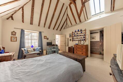 Bedroom Two (2)