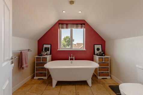 Ensuite Bedroom One (1)
