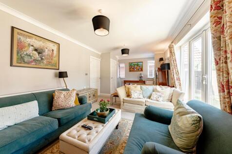 Living Room (1)