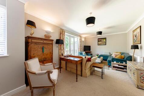 Living Room (1)