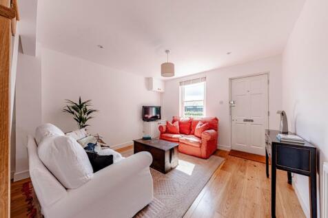 Living Room (1)