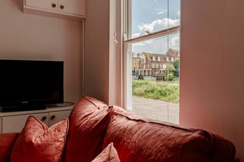 Living Room (3)