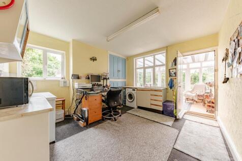 Utility Room (1)