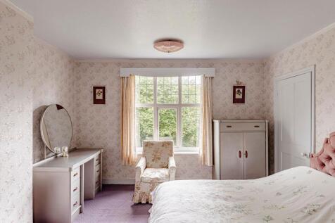 Bedroom Two (2)