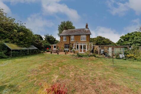 Rear Garden (1)