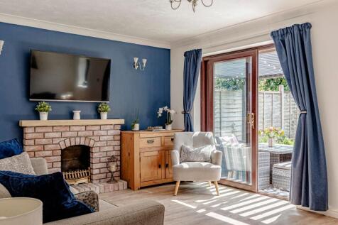 Living Room (1)