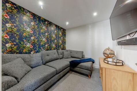Garage/Office (3)