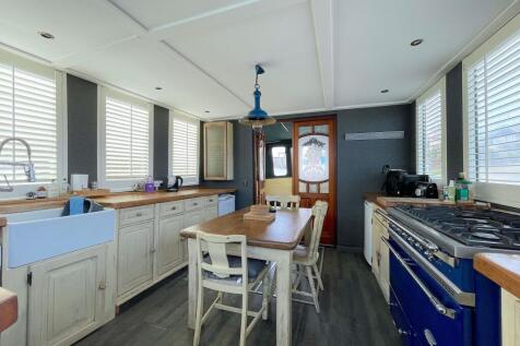 Kitchen (2)