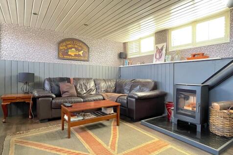 Saloon (3)