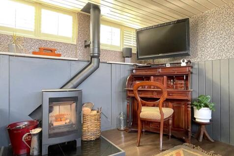 Saloon (4)
