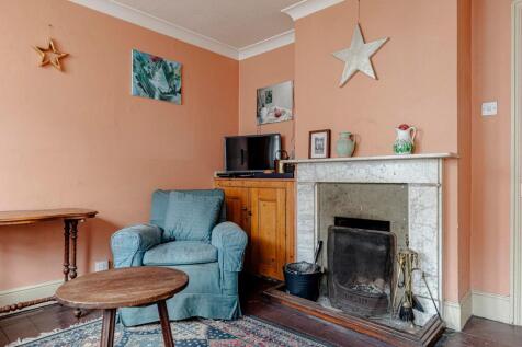 Living Room (3)
