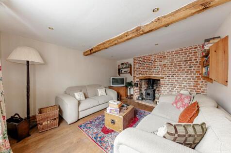 Living Room (3)