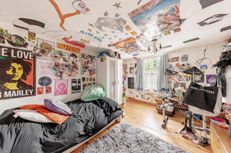 Bedroom Two (1)