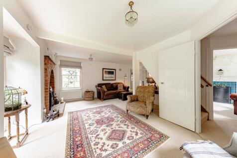 Living Room (2)