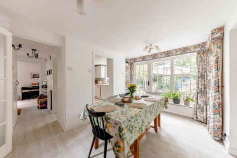 Dining Room (2)
