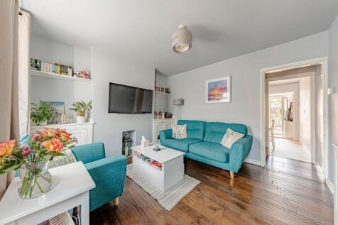 Living Room (2)