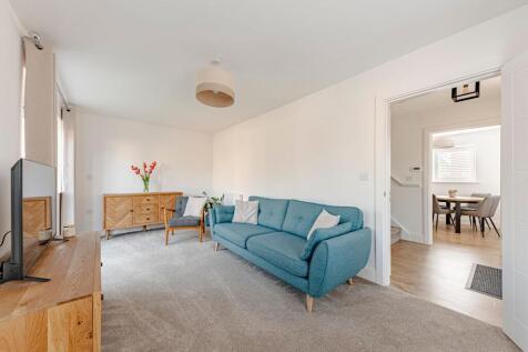 Living Room (2)