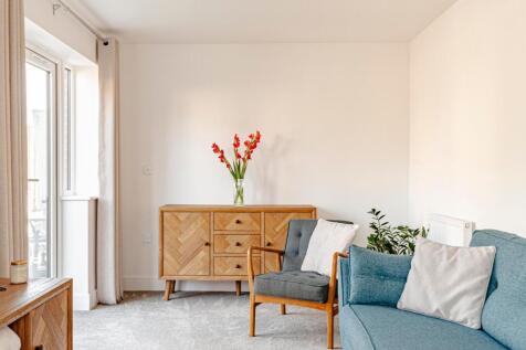 Living Room (3)