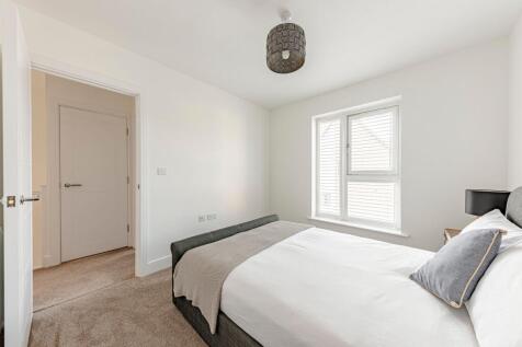 Bedroom Two (2)