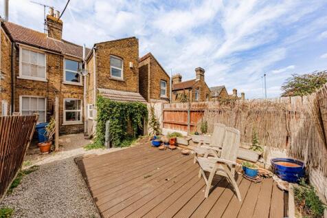 Rear Garden (1)