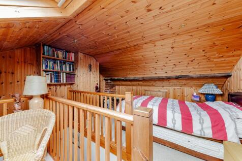 Loft Room (1)