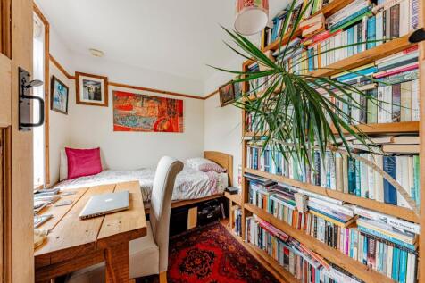 Bedroom Two (1)