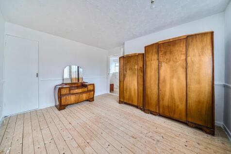 Bedroom One (2)