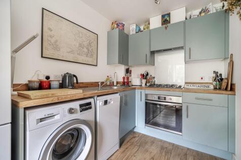 Kitchen/Dining Room (1)
