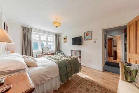 Bedroom Three (2)