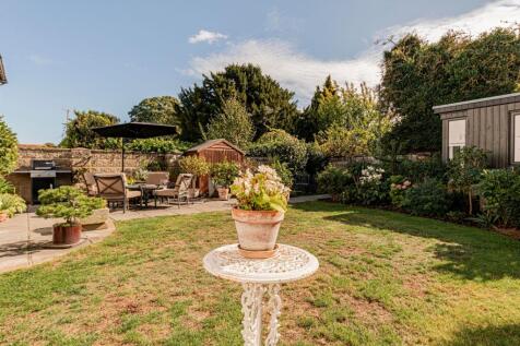Rear Garden (1)
