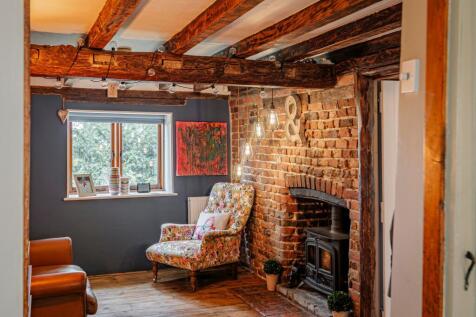 Reception Room (2)