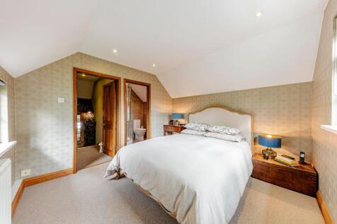 Bedroom One (2)