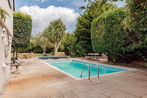 Swimming Pool (1)