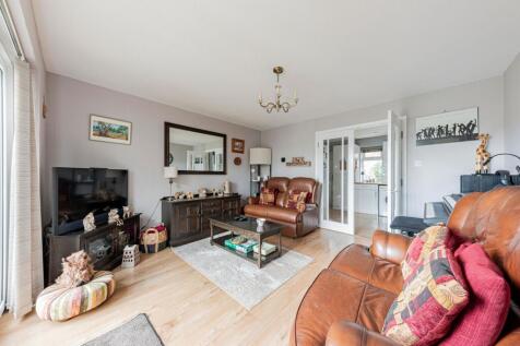 Living Room (4)