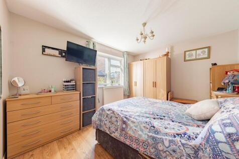 Bedroom One (2)
