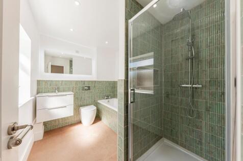 En-Suite Two (1)