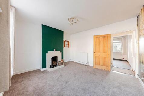 Living Room (2)