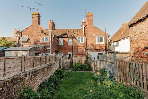 Rear Garden (2)