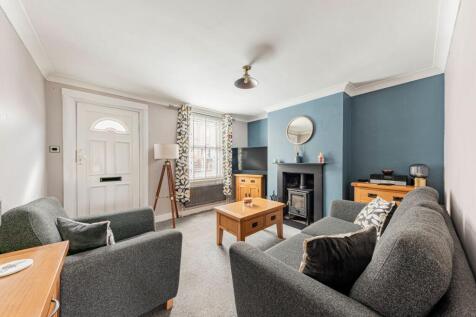 Living Room (2)