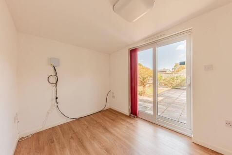Bedroom Three (2)